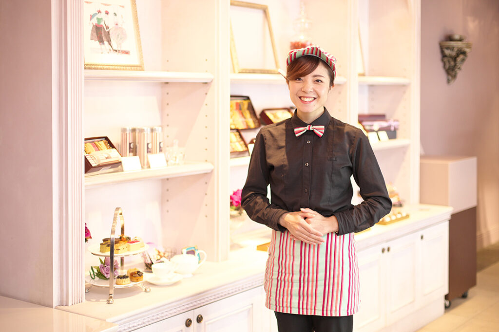 洋菓子店のユニフォーム【着るだけでモチベーションアップ】横浜元町のパウンドケーキ専門店Pavlov（パブロフ）